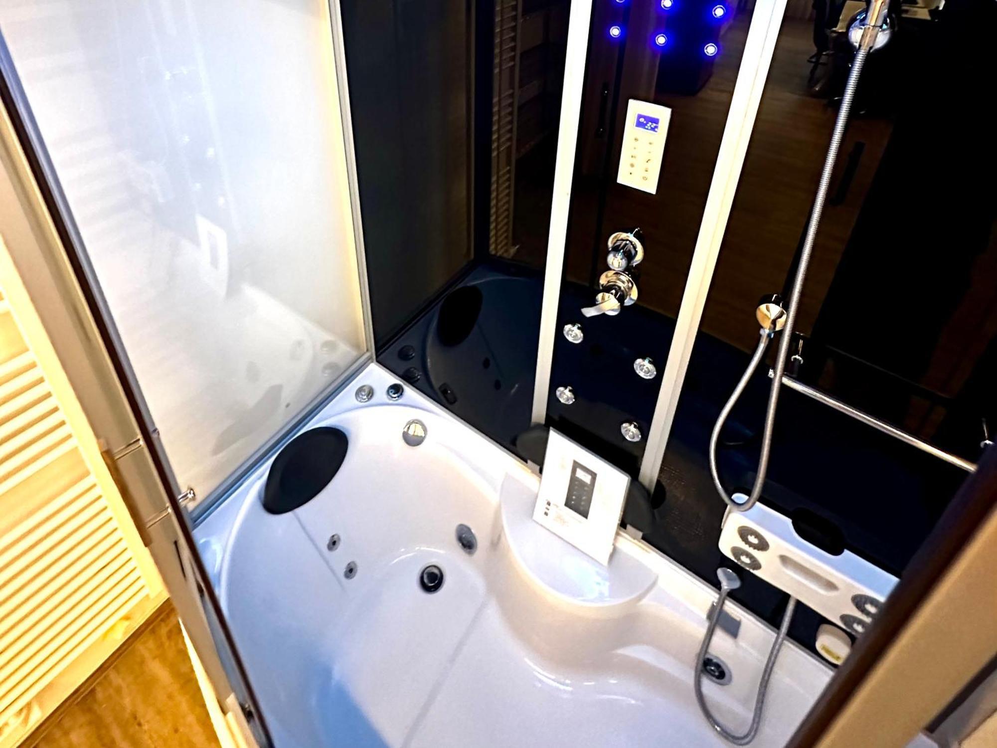 Beefree Whirlpoolsuite34-free Parking & Fast Internet
